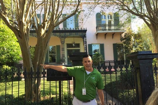 Private Garden District Walking Tour With Lafayette Cemetery No 1 