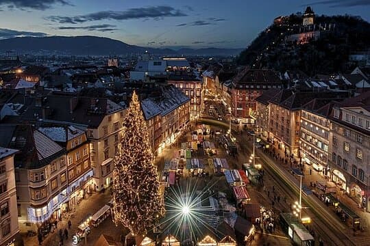 Private Christmas Time Day Tour to Graz from Vienna with Christmas Market