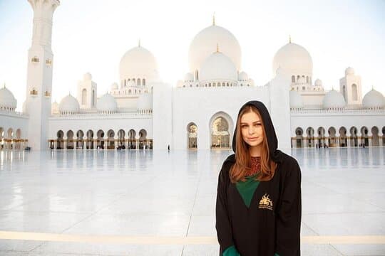 Louvre Museum and Sheikh Zayed Mosque Private Tour