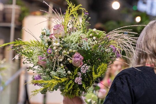 Classic Style Hand-Tied Bouquet Workshop in London