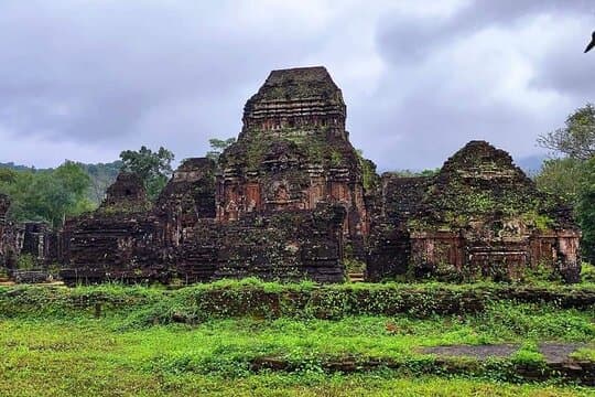 My Son Sanctuary & Boat Trip With Small Group from Hoi An